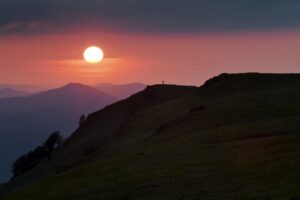 Zachód słońca w Bieszczadach - widok z Bukowego Berda